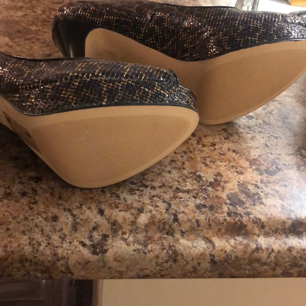 NEVER WORN Michael kors heels - Picture 2 of 4